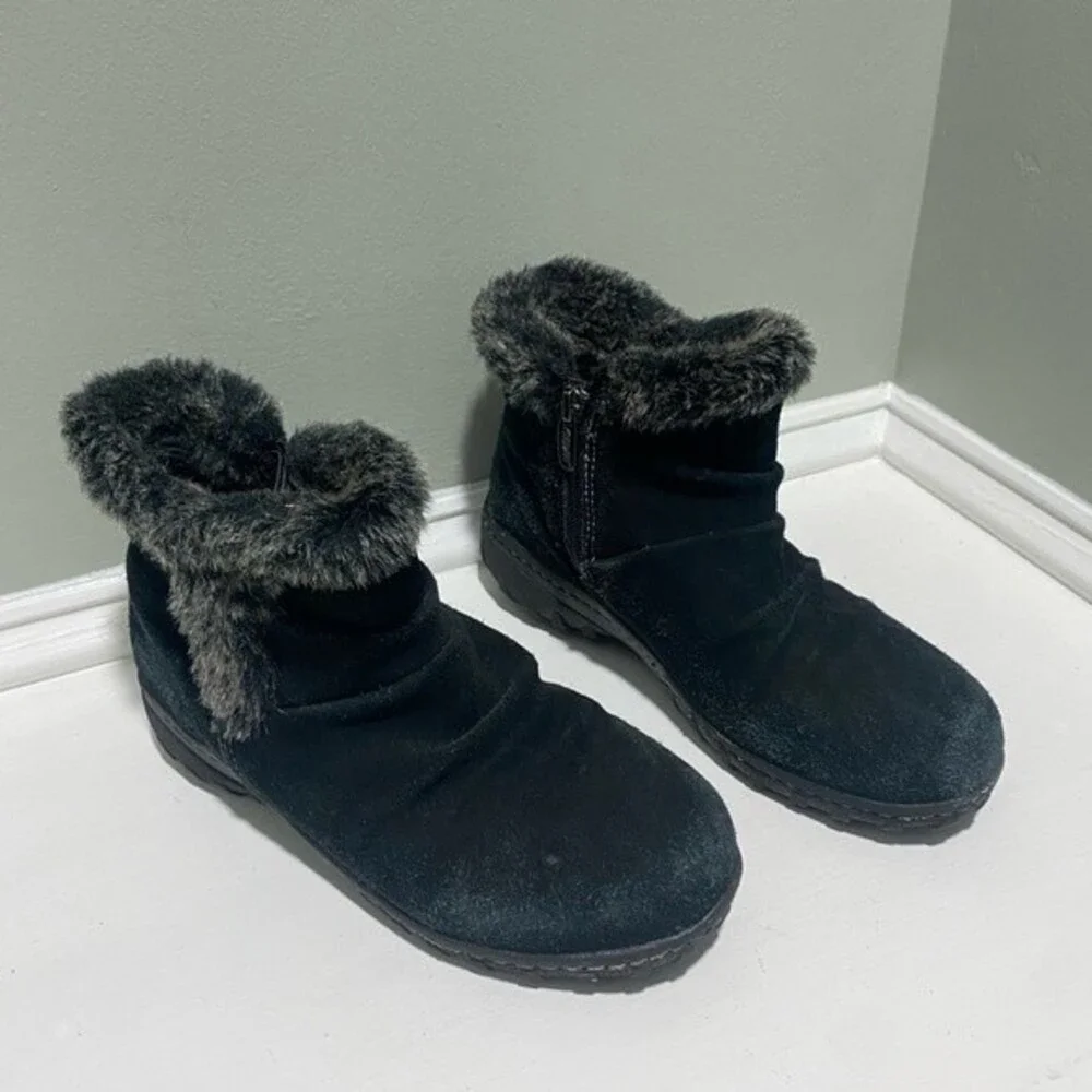 All Weather Black Leather Faux Fur Ankle Boots by Khombu -size 7